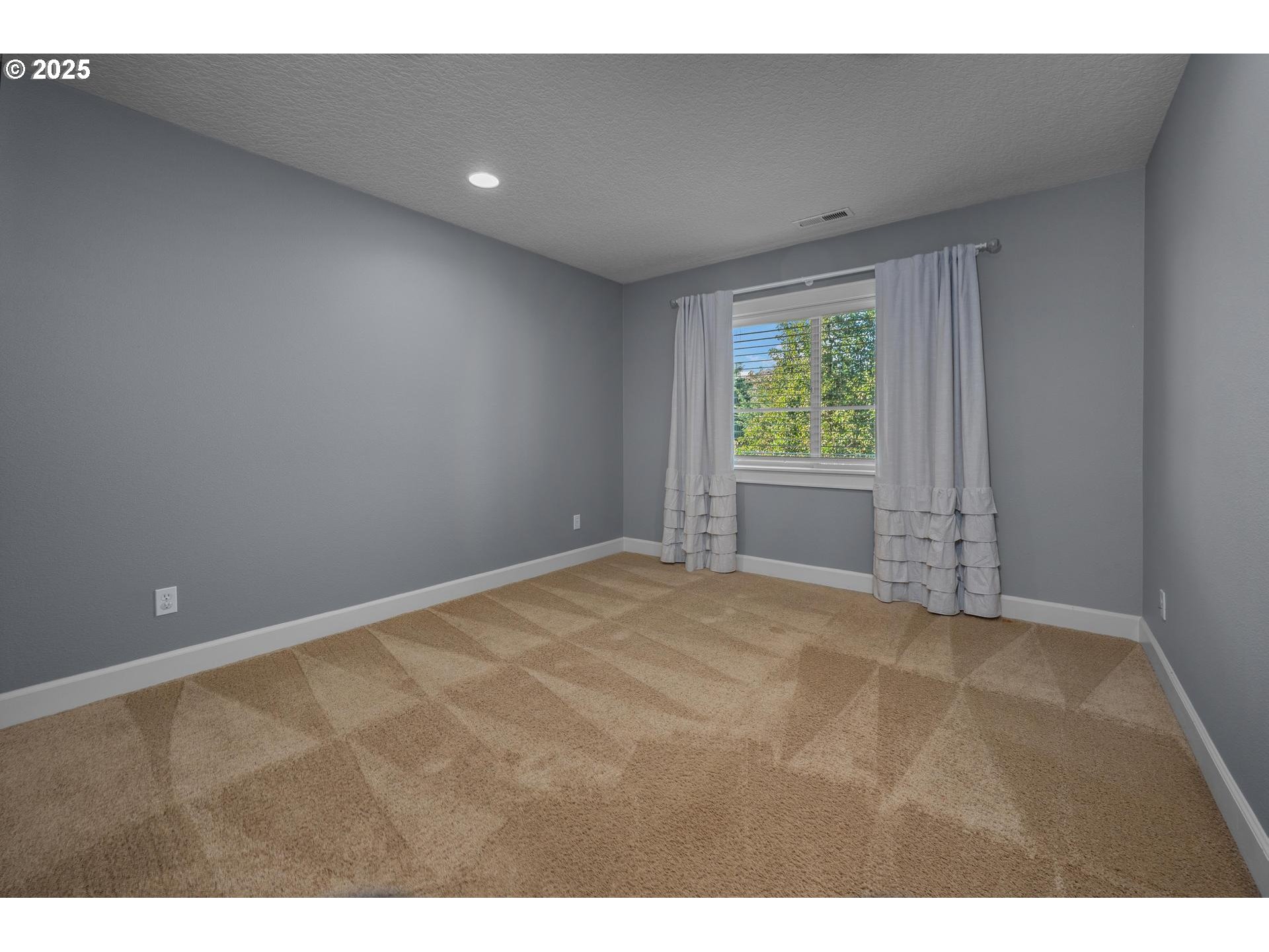 2764 Ridge Lane West Linn, OR 97068 - Photo 33 of 48