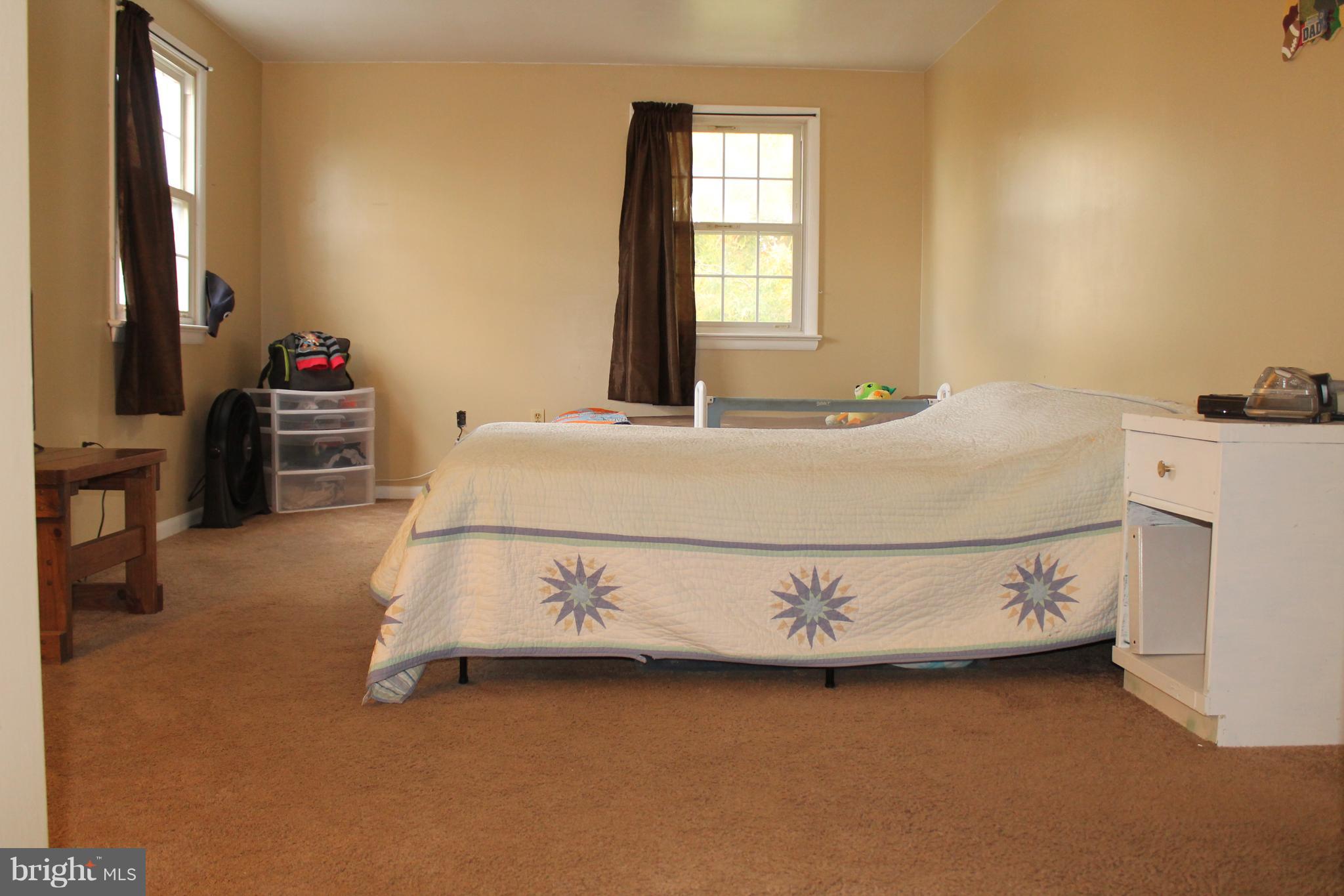 19 Derby Lane Lancaster, PA 17603 - Photo 12 of 40 MASTER BEDROOM