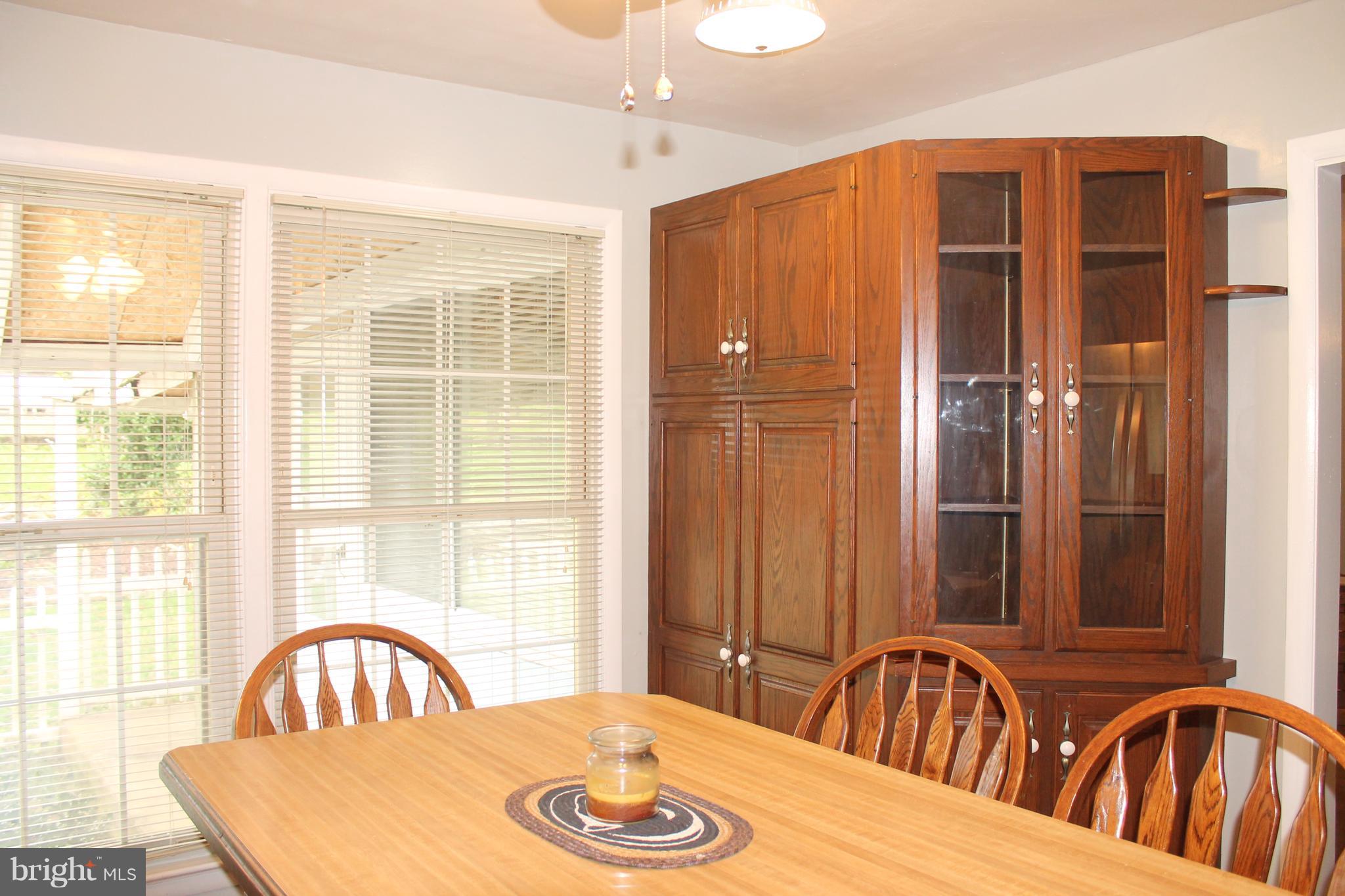 19 Derby Lane Lancaster, PA 17603 - Photo 4 of 40 KITCHEN