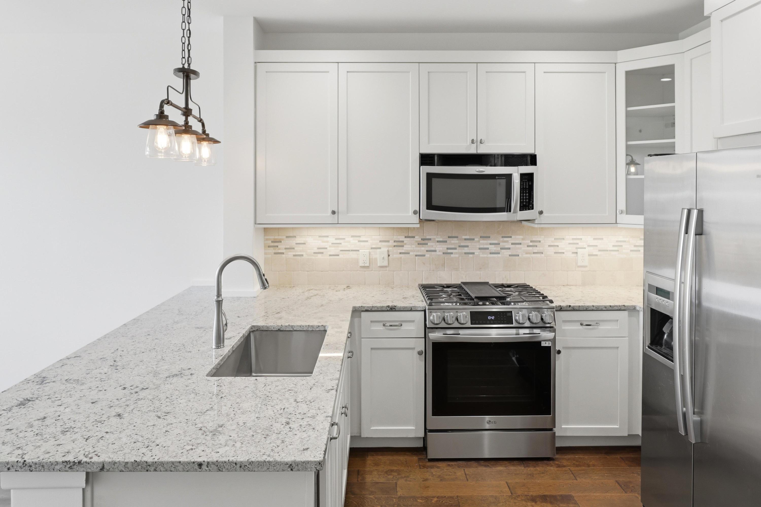 200 Manufacturers Road, Unit 619 Chattanooga, TN 37405 - Photo 21 of 53 Open Kitchen