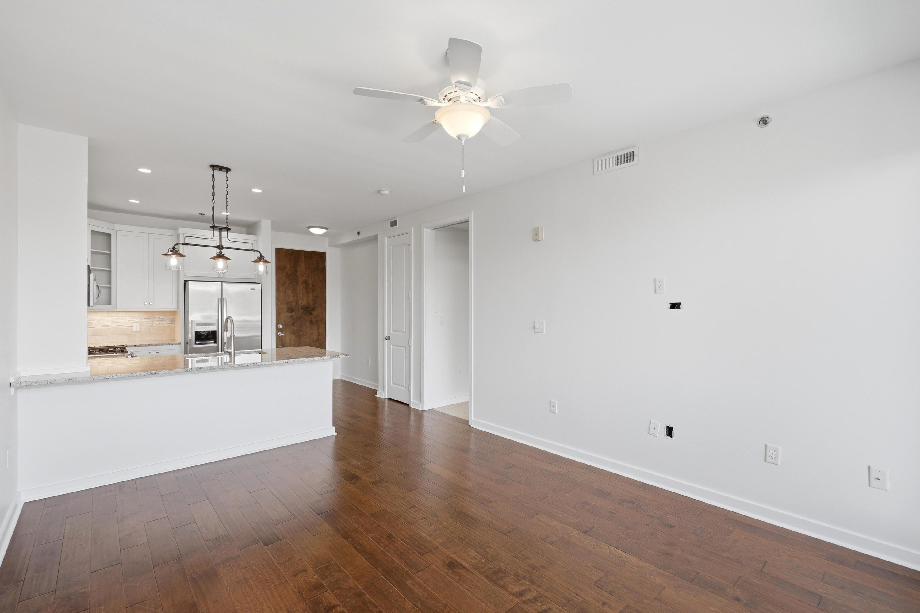 200 Manufacturers Road, Unit 619 Chattanooga, TN 37405 - Photo 3 of 53 Open Floor Design