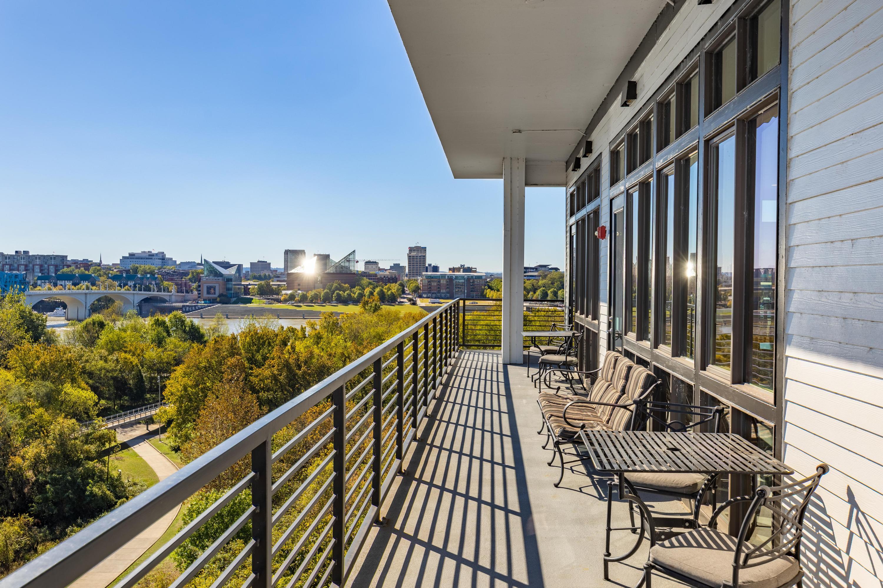 200 Manufacturers Road, Unit 619 Chattanooga, TN 37405 - Photo 46 of 53 Penthouse Wrap Around Balcony