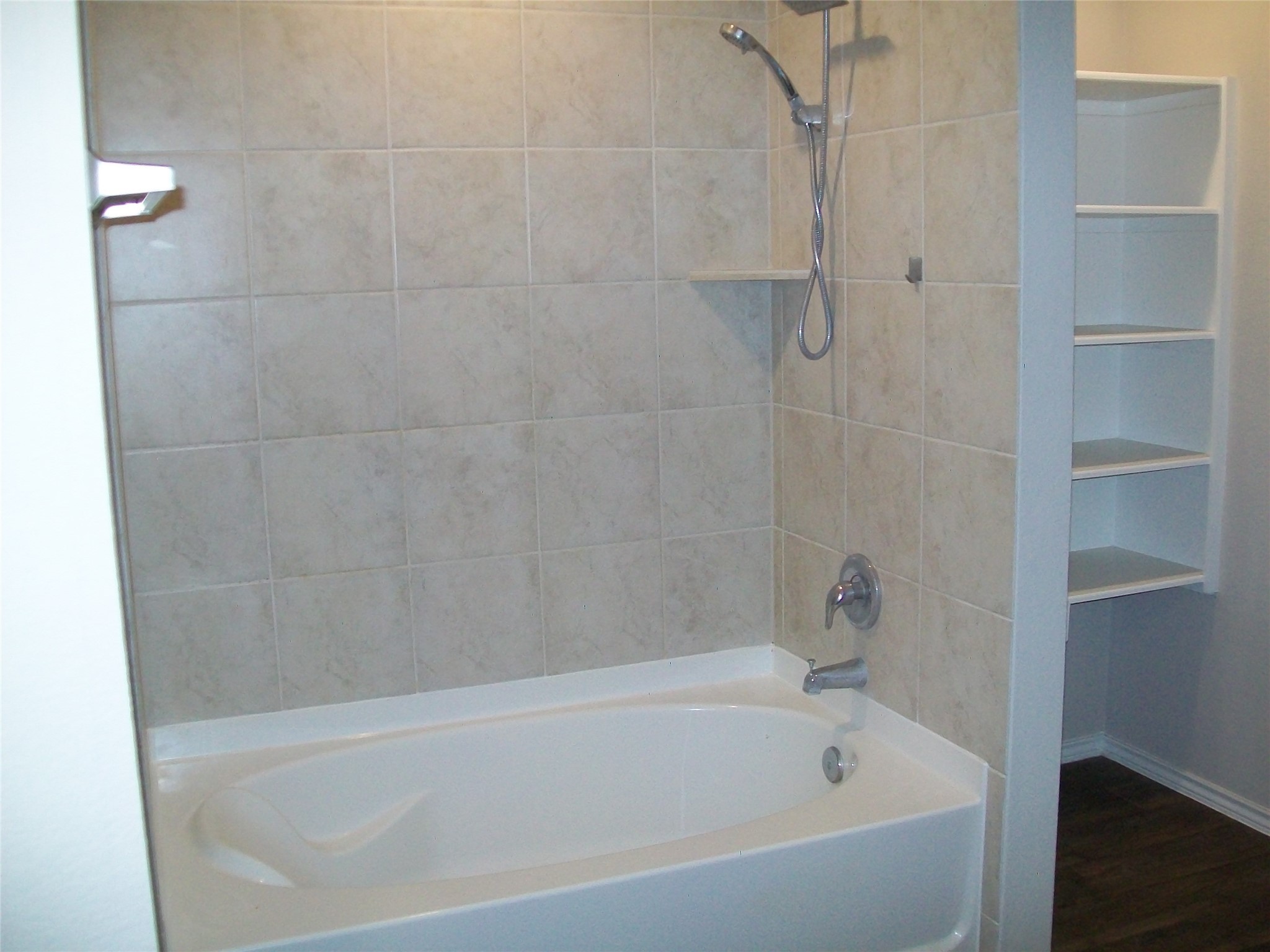 2402 Ormes Forest Ln Spring Spring, TX 77373 - Photo 8 of 16