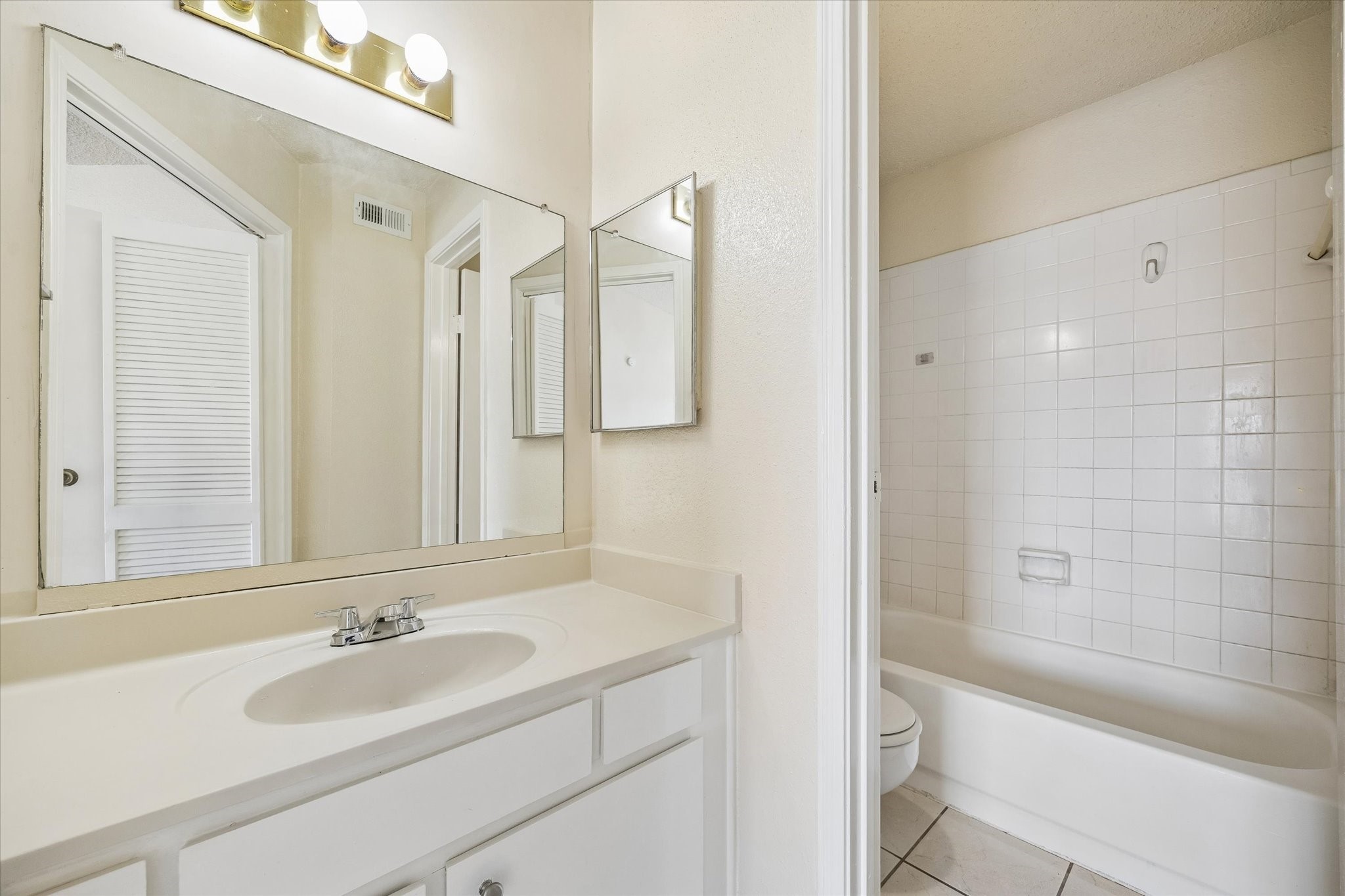 10101 South Gessner Road, Unit 316 Houston, TX 77071 - Photo 6 of 10 Gallery Image 6