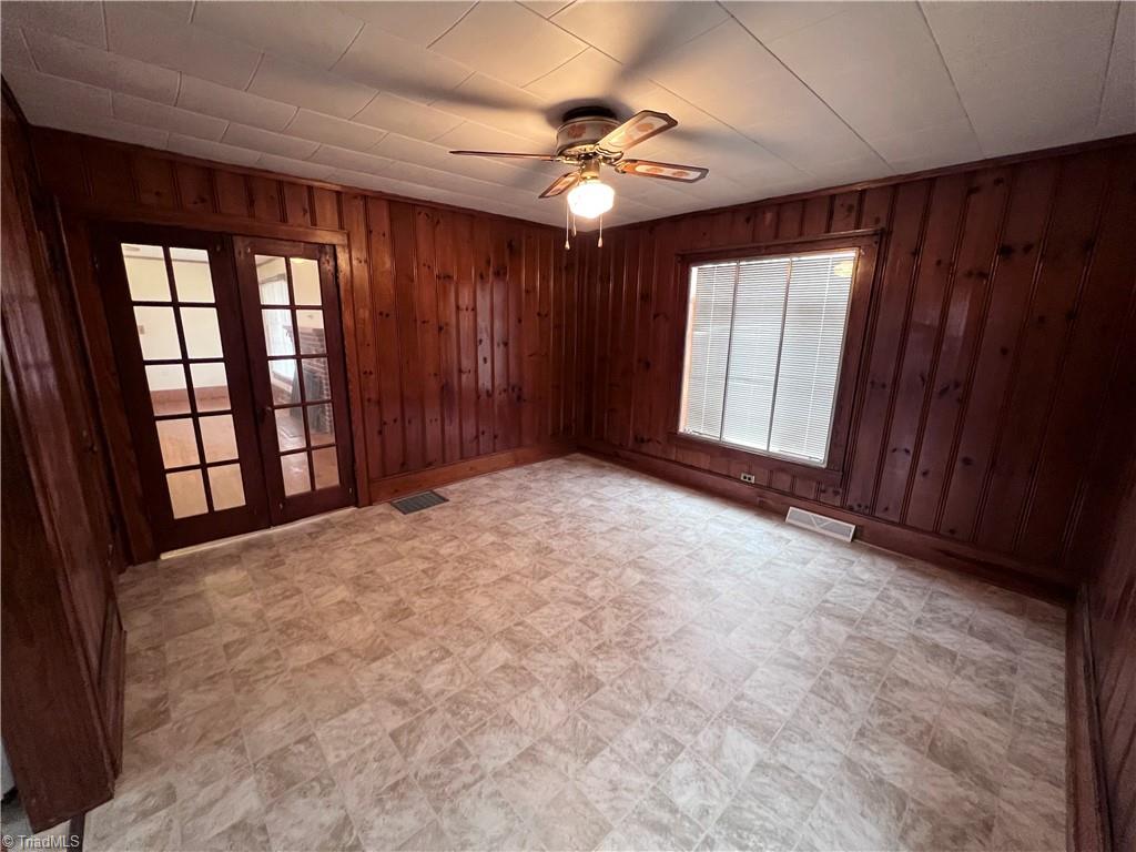 6676 Austin Traphill Road Elkin, NC 28621 - Photo 4 of 8 Gallery Image 4
