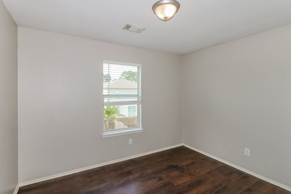 5006 Roth Forest Lane Spring, TX 77389 - Photo 14 of 17