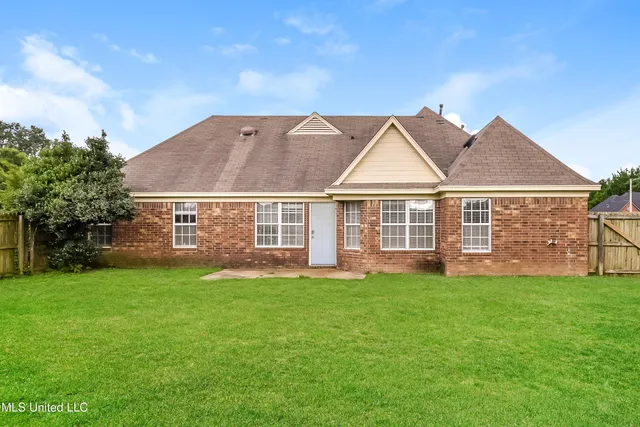 $1,775 | 8878 Little House Cove, Southaven, MS 38671