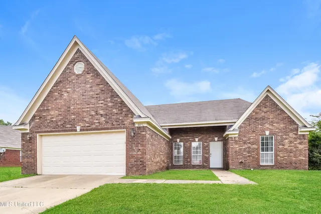 $1,775 | 8878 Little House Cove, Southaven, MS 38671