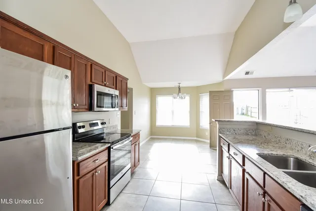 $1,775 | 8878 Little House Cove, Southaven, MS 38671