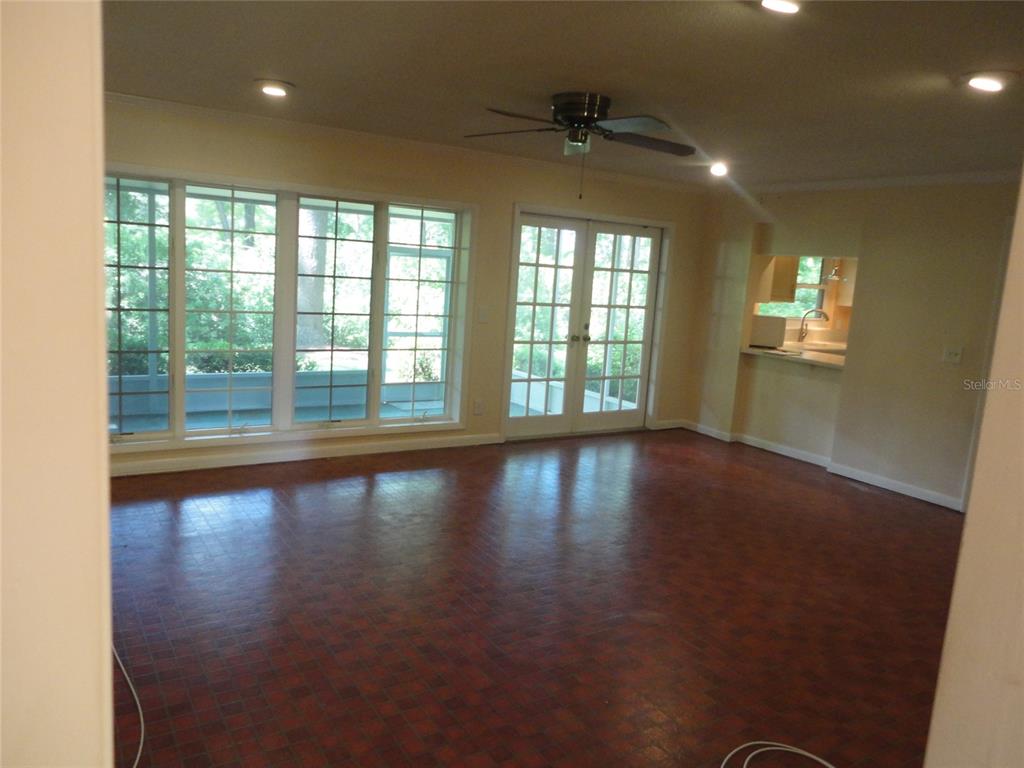 9230 Northwest 9th Avenue Gainesville, FL 32606 - Photo 12 of 13