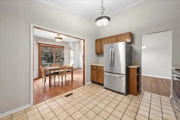 $419,500 | 1095 Devonshire Avenue, Naperville, IL 60540