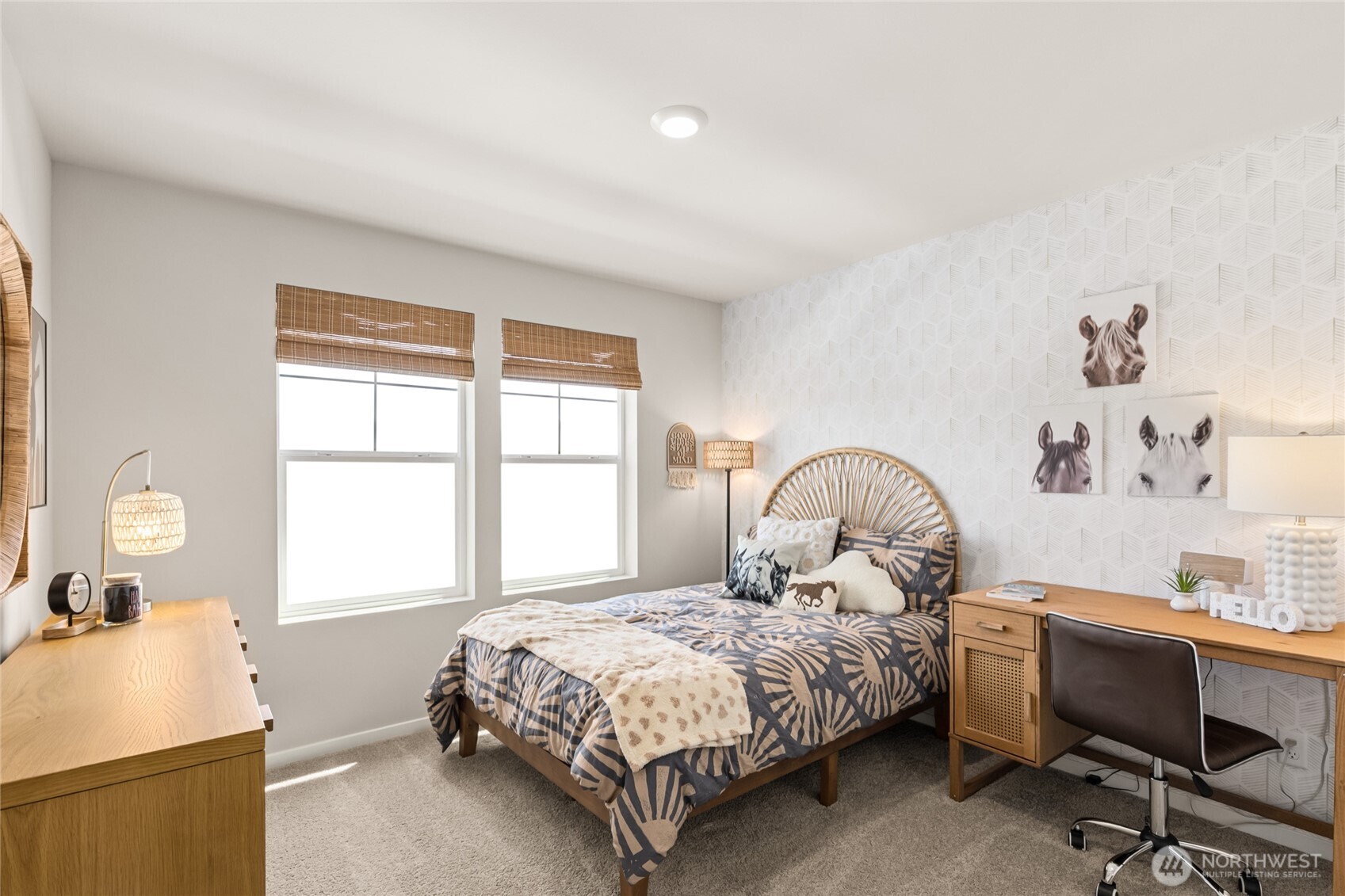 550 Hann Street, Unit 63 Buckley, WA 98321 - Photo 20 of 30 a bedroom with a bed and a table