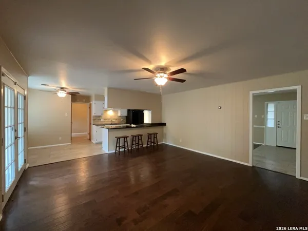$2,075 | 834 Fabulous Drive, San Antonio, TX 78216