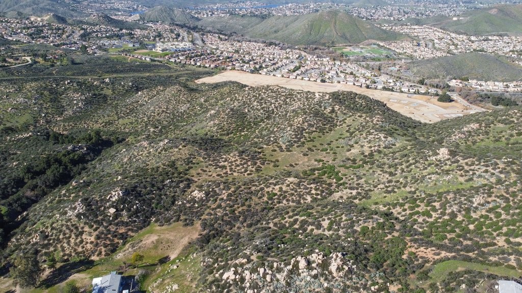 7 Turtle Creek Rd Lake Menifee, CA 92584 - Photo 2 of 20