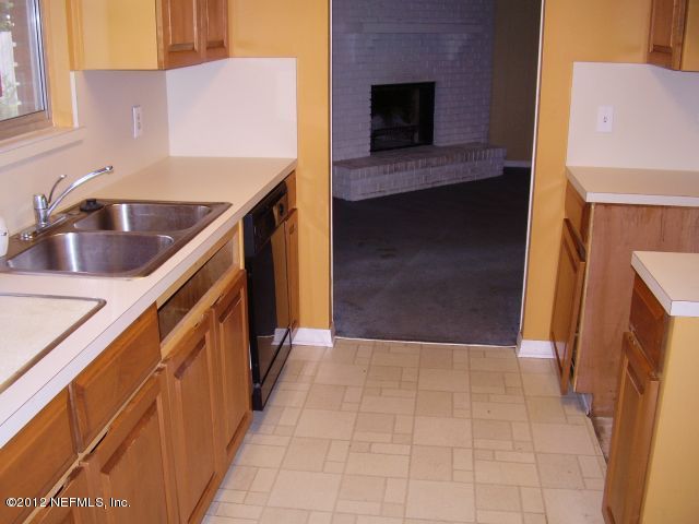 4839 Rathbone Drive Jacksonville, FL 32257 - Photo 4 of 12 Kitchen View 1
