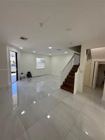 $3,350 | 11128 West 32nd Lane, Unit 11128, Hialeah, FL 33018