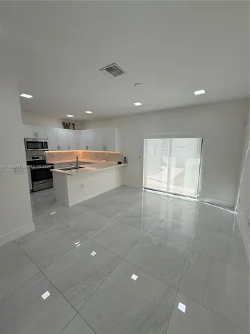 $3,350 | 11128 West 32nd Lane, Unit 11128, Hialeah, FL 33018