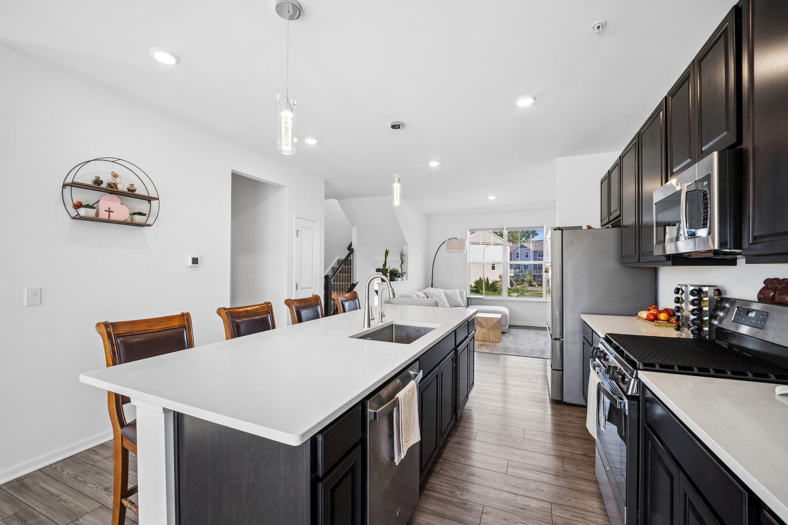 1034 Atterberg Road South Elgin, IL 60177 - Photo 4 of 18