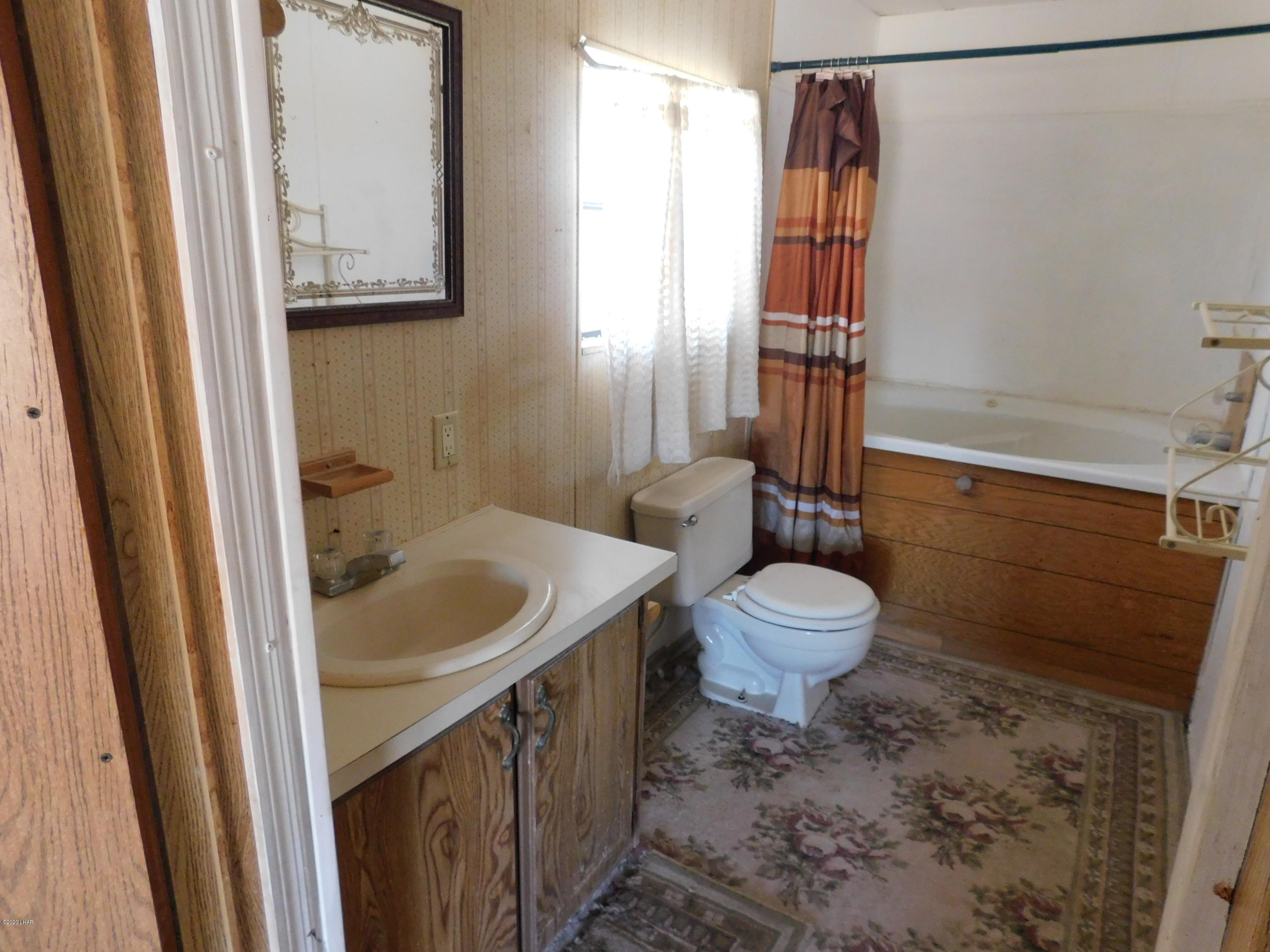 455 Mayflower Street Quartzsite, AZ 85346 - Photo 16 of 32 Master Bath