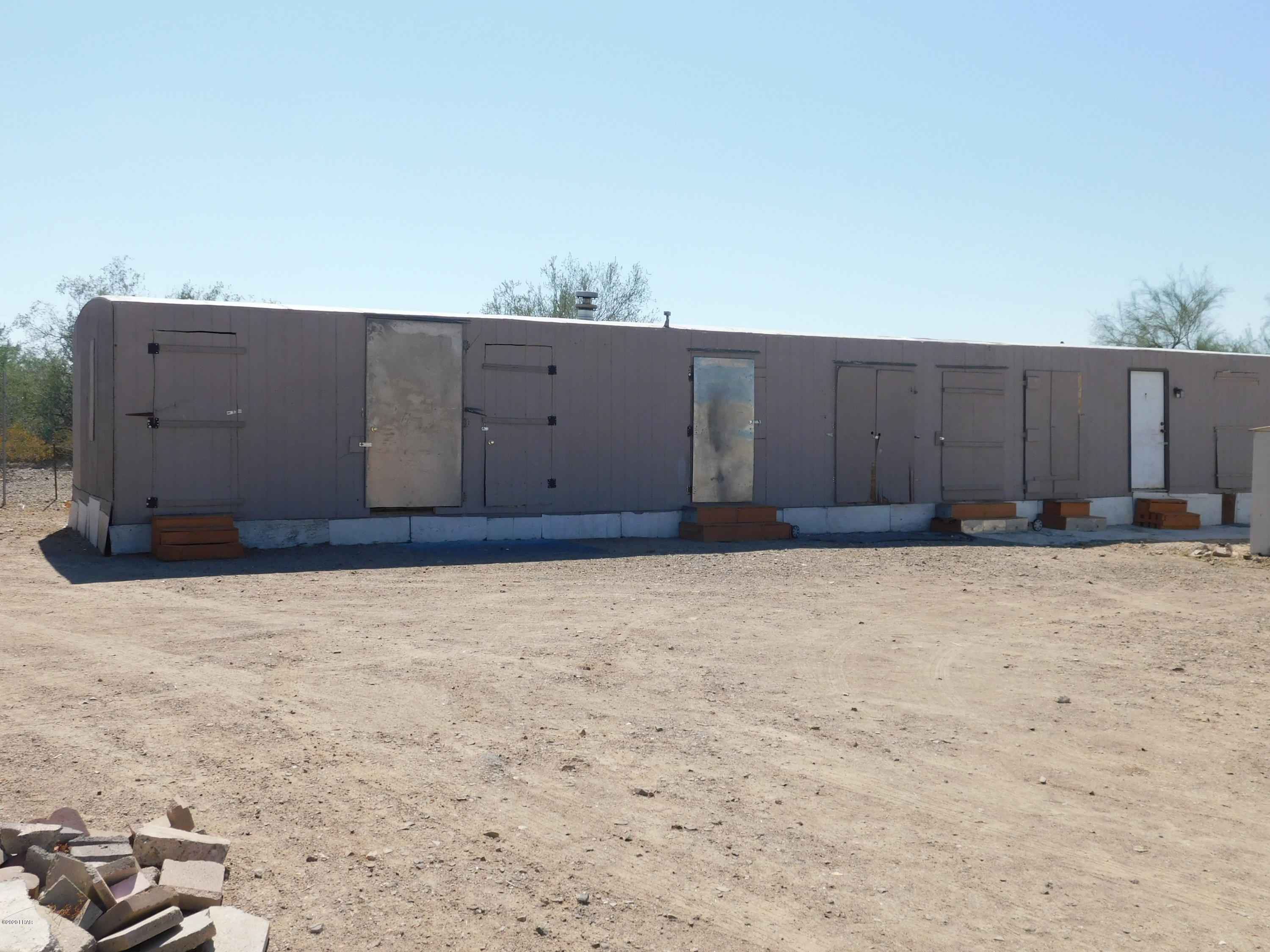 455 Mayflower Street Quartzsite, AZ 85346 - Photo 32 of 32 Multiple storages .