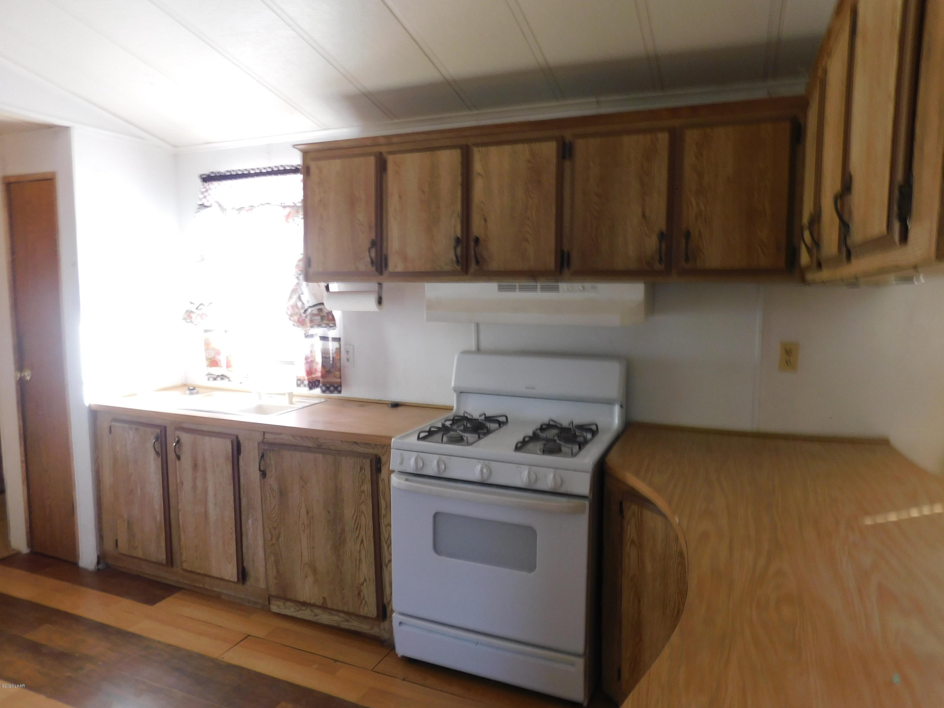 455 Mayflower Street Quartzsite, AZ 85346 - Photo 7 of 32 Propane stove