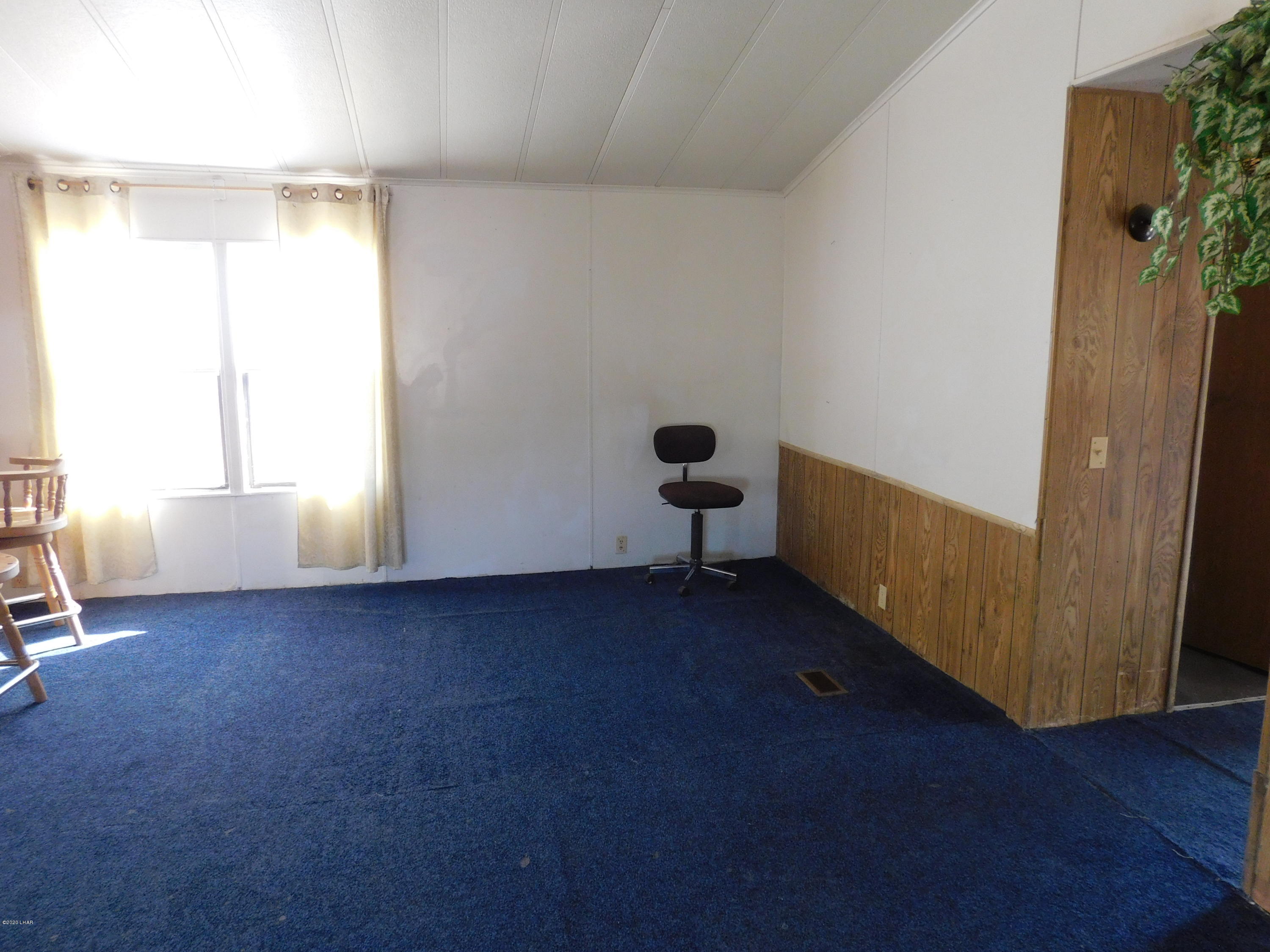 455 Mayflower Street Quartzsite, AZ 85346 - Photo 10 of 32 Dining room