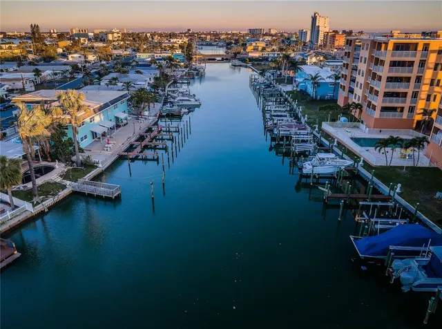 $995,000 | 11595 Gulf Boulevard, Unit 6, Treasure Island, FL 33706