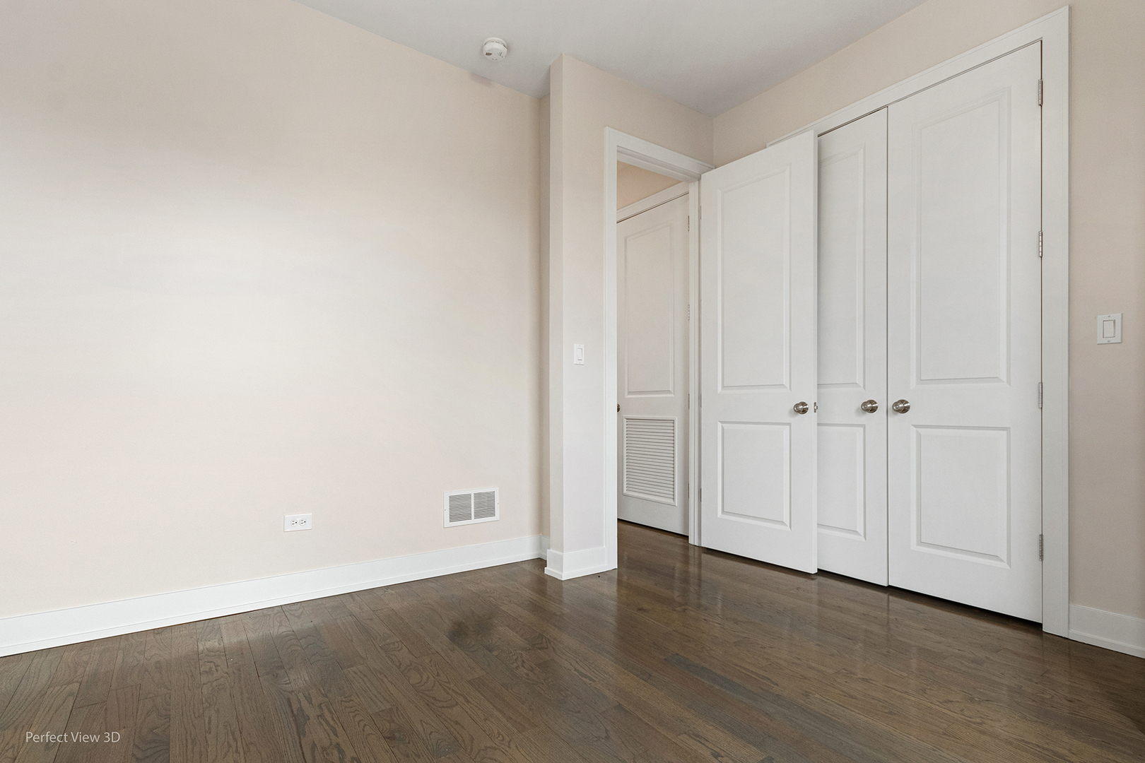 6418 South Greenwood Avenue Chicago, IL 60637 - Photo 17 of 33 a view of an empty room