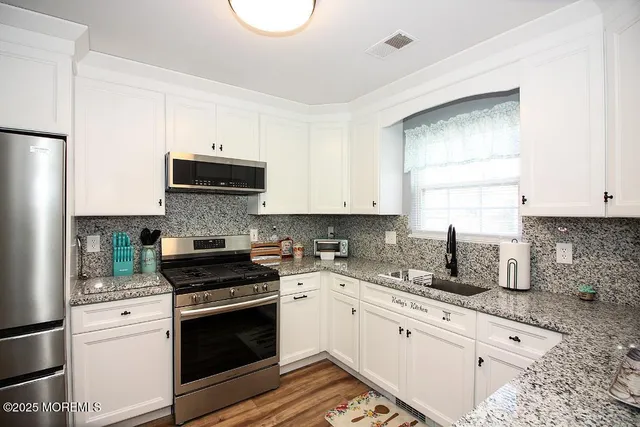 $429,500 | 158 Morning Glory Lane, Whiting, NJ 08759