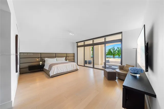 $21,900,000 | 7025 Fisher Island Drive, Unit 7025, Miami Beach, FL 33109