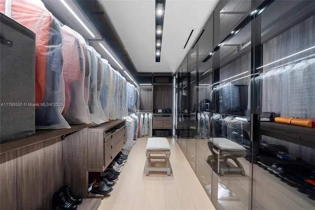 $21,900,000 | 7025 Fisher Island Drive, Unit 7025, Miami Beach, FL 33109