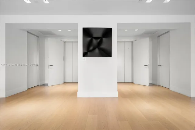 $21,900,000 | 7025 Fisher Island Drive, Unit 7025, Miami Beach, FL 33109