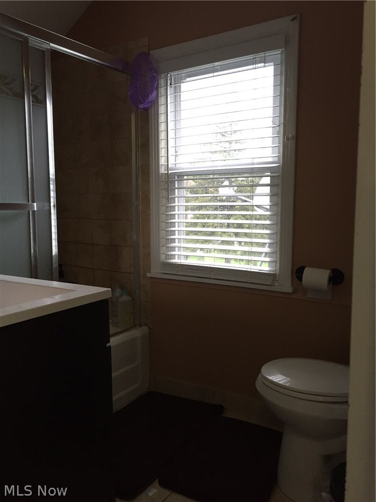 1384 Cranover Road Cleveland, OH 44124 - Photo 15 of 19