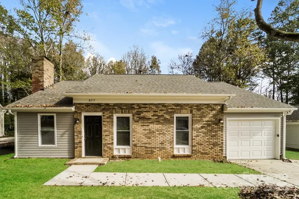 $1,760 | 8217 Meadowdale Lane, Charlotte, NC 28227