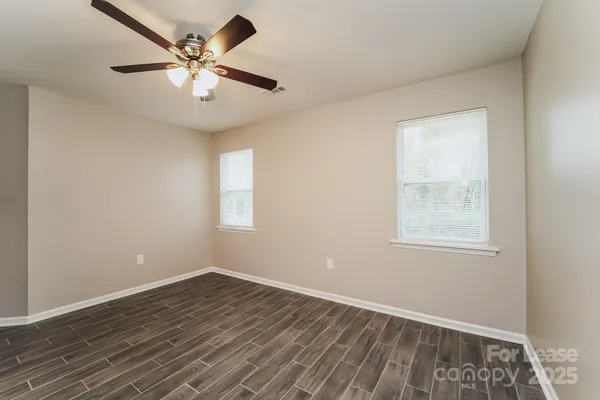 $1,760 | 8217 Meadowdale Lane, Charlotte, NC 28227