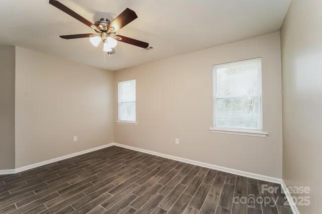 $1,760 | 8217 Meadowdale Lane, Charlotte, NC 28227