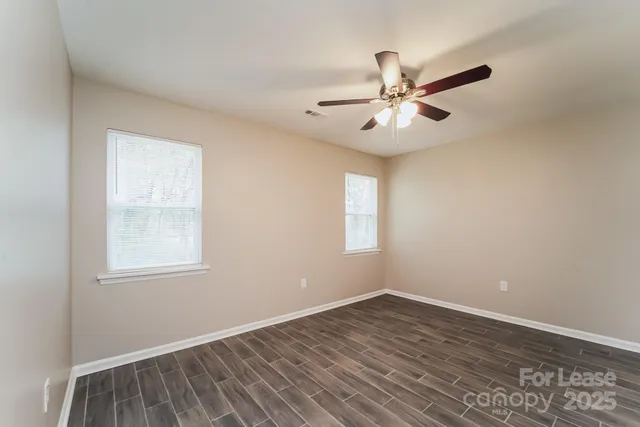 $1,760 | 8217 Meadowdale Lane, Charlotte, NC 28227