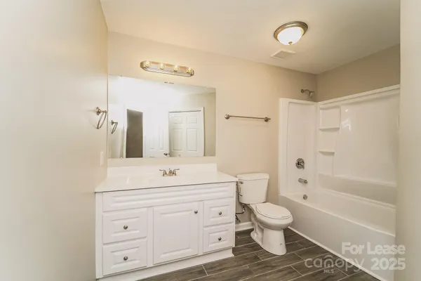 $1,760 | 8217 Meadowdale Lane, Charlotte, NC 28227