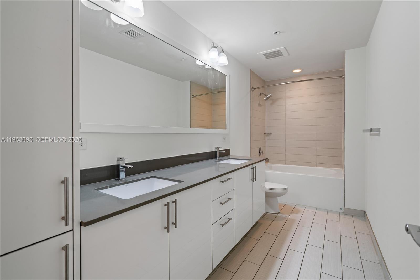 999 Southwest 1st Avenue, Unit 2411 Miami, FL 33130 - Photo 18 of 72