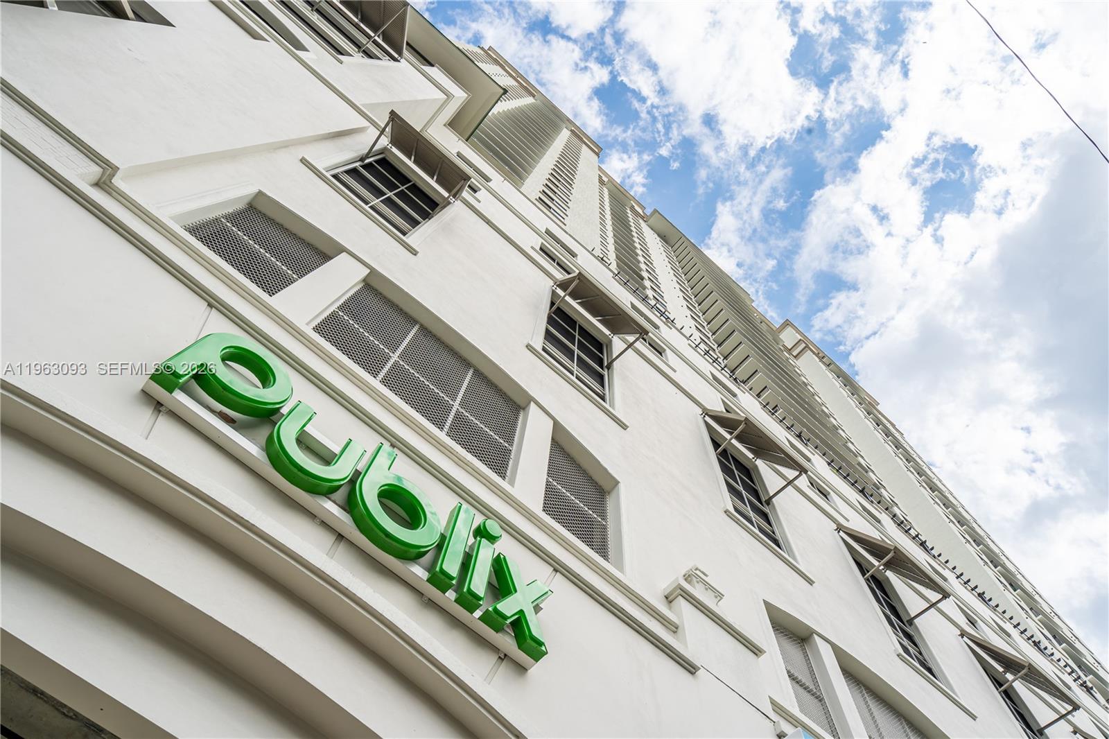 999 Southwest 1st Avenue, Unit 2411 Miami, FL 33130 - Photo 70 of 72 a close up of a buildings