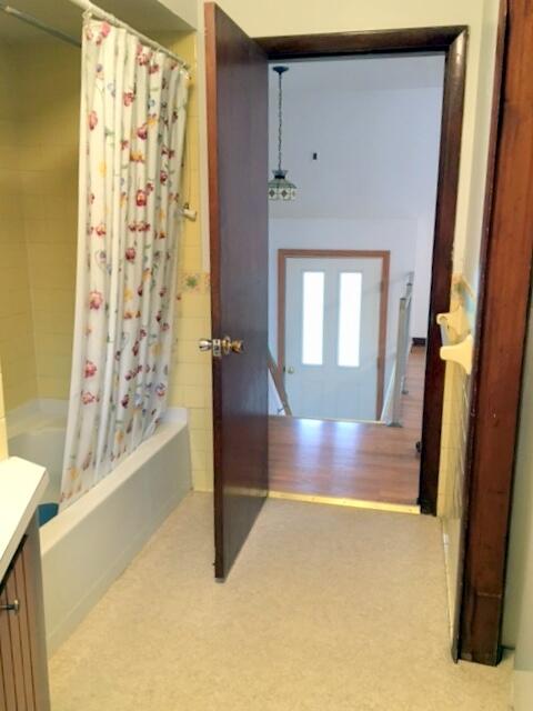 9 Booker Avenue Waterville, ME 04901 - Photo 11 of 20 Full bath, 1st floor