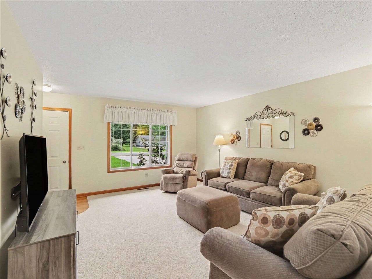 7079 West Decker Road Ludington, MI 49431 - Photo 13 of 44 Gallery Image 13