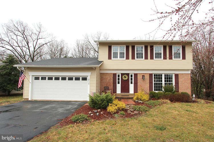 8938 Rolling Road Manassas, VA 20110 - Photo 1 of 30 Exterior (Front)
