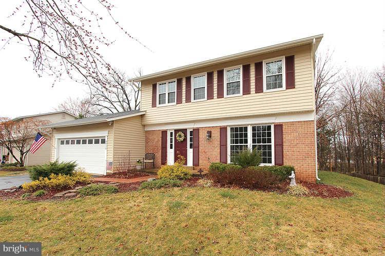 8938 Rolling Road Manassas, VA 20110 - Photo 2 of 30 Exterior (General)