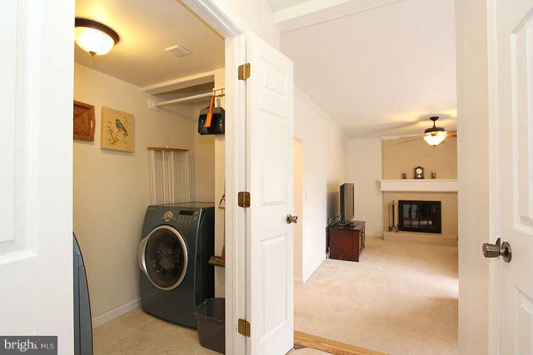 8938 Rolling Road Manassas, VA 20110 - Photo 15 of 30 Interior (General)
