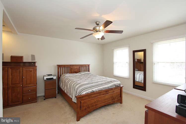 8938 Rolling Road Manassas, VA 20110 - Photo 25 of 30 Bedroom (Master)