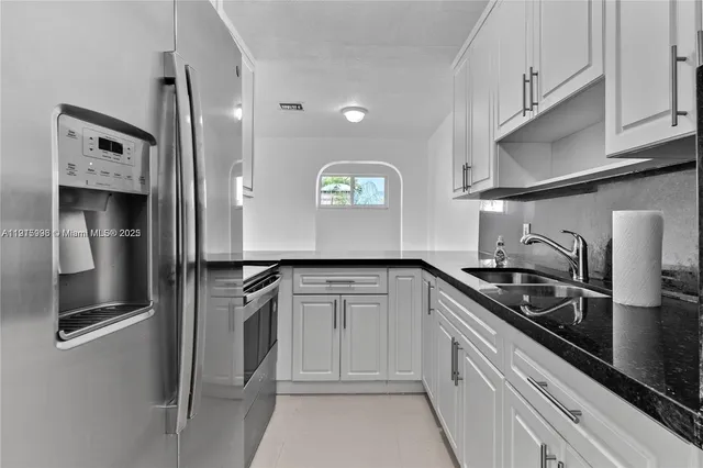 $3,300 | 11239 Southwest 5th Terrace, Unit MAIN, Sweetwater, FL 33174