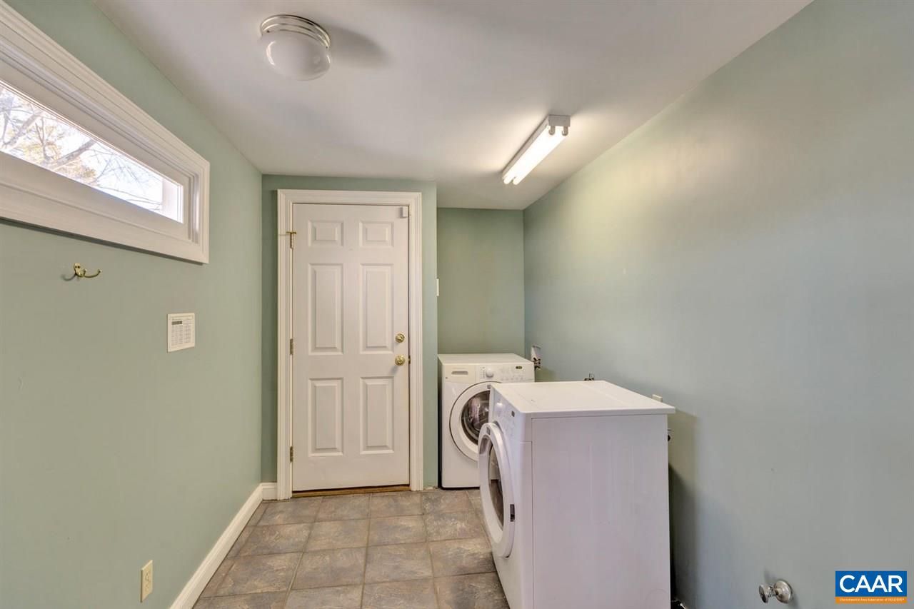 3382 Marsden Point Keswick, VA 22947 - Photo 15 of 33 Gallery Image 15