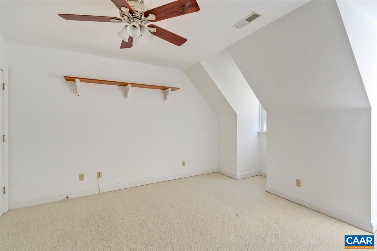 3382 Marsden Point Keswick, VA 22947 - Photo 24 of 33 Gallery Image 24