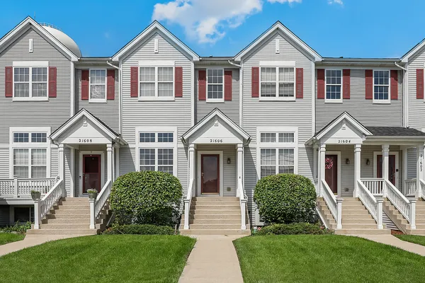 $215,000 | 21606 Dogwood Road, Matteson, IL 60443